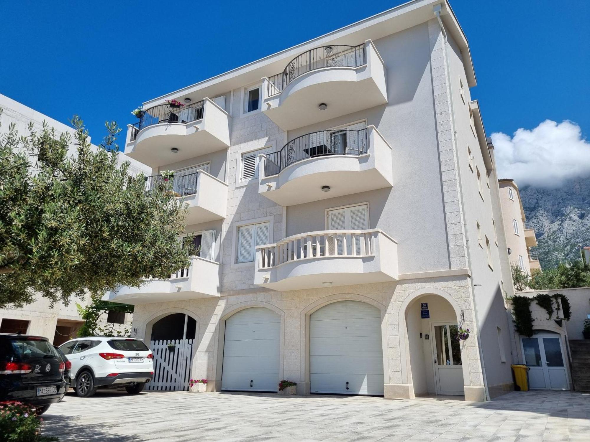 Apartments Tomas Makarska Exterior photo